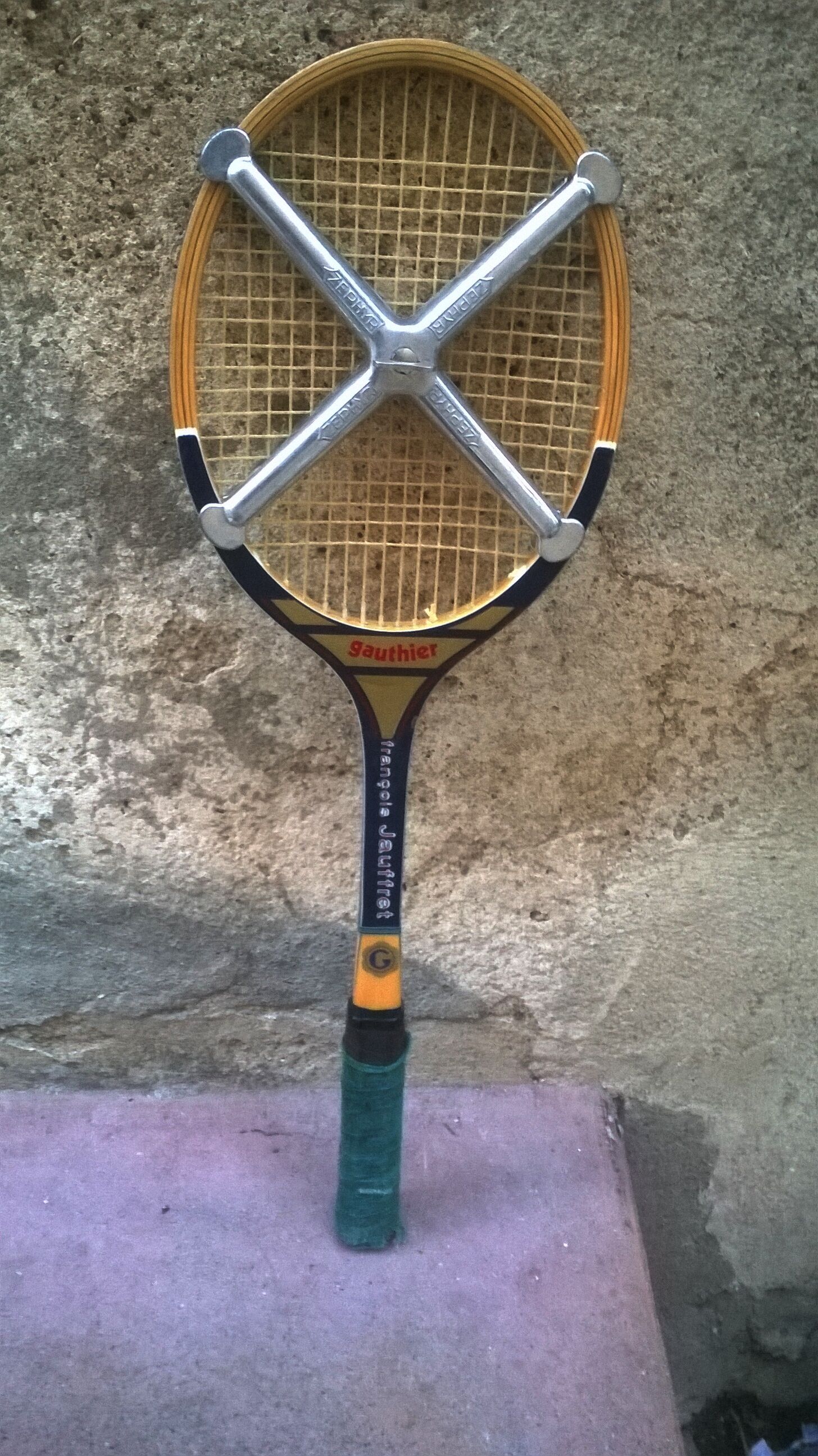 Raquette de tennis vintage