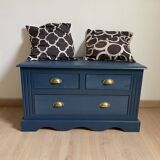 Chest of drawers and bedside tables set