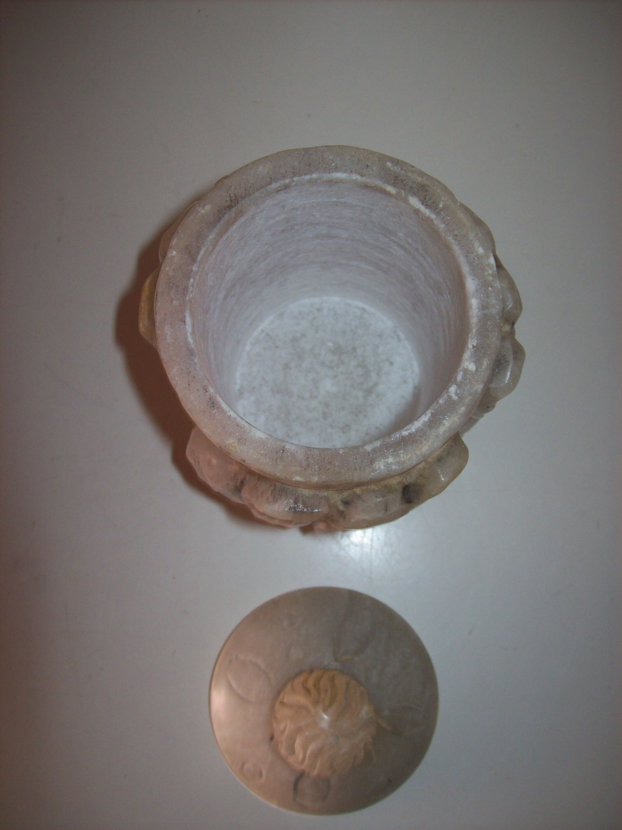 Alabaster pot
