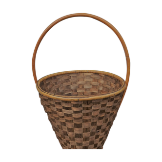 Vintage basket in rattan braid