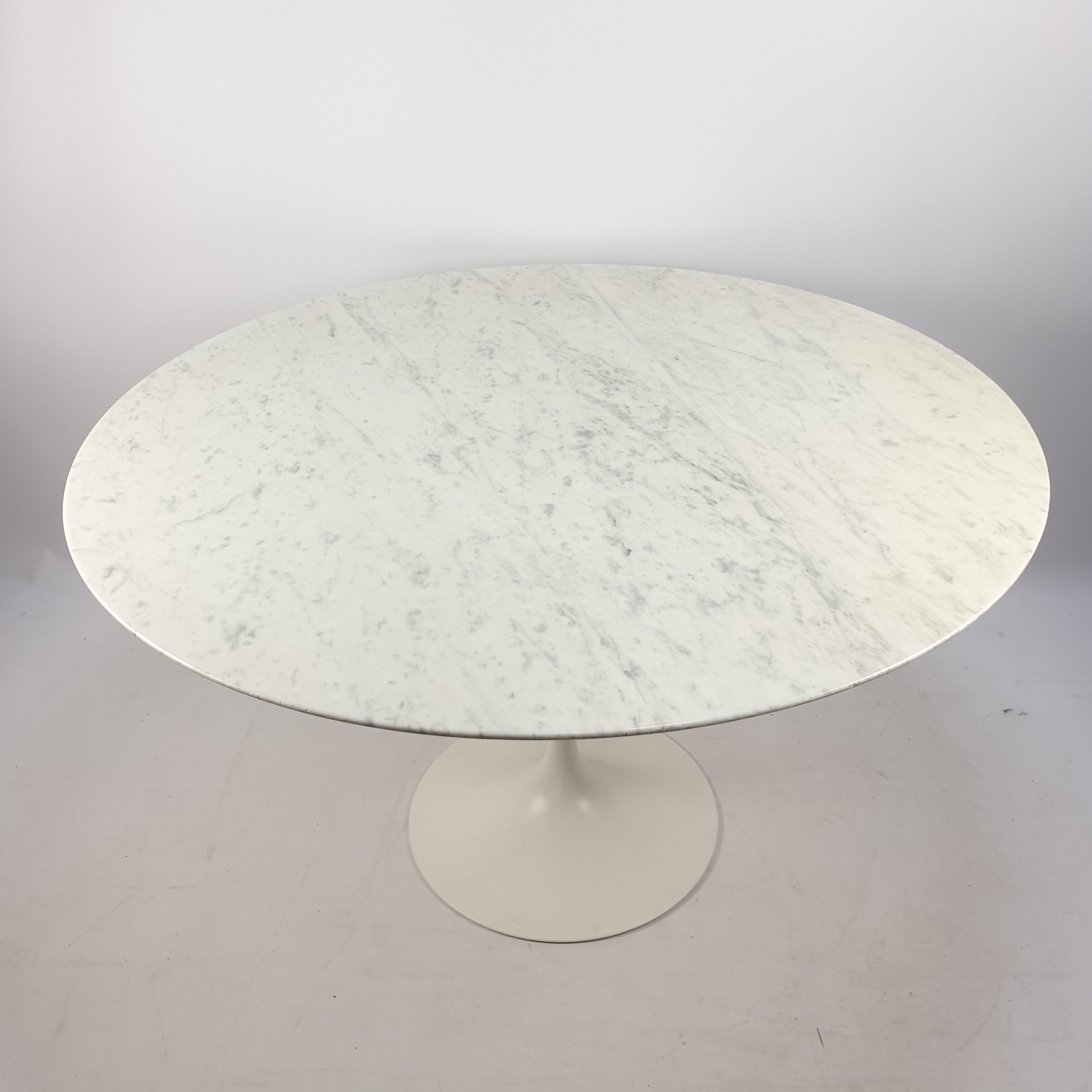 Table à manger par Eero Saarinen pour Knoll International 70