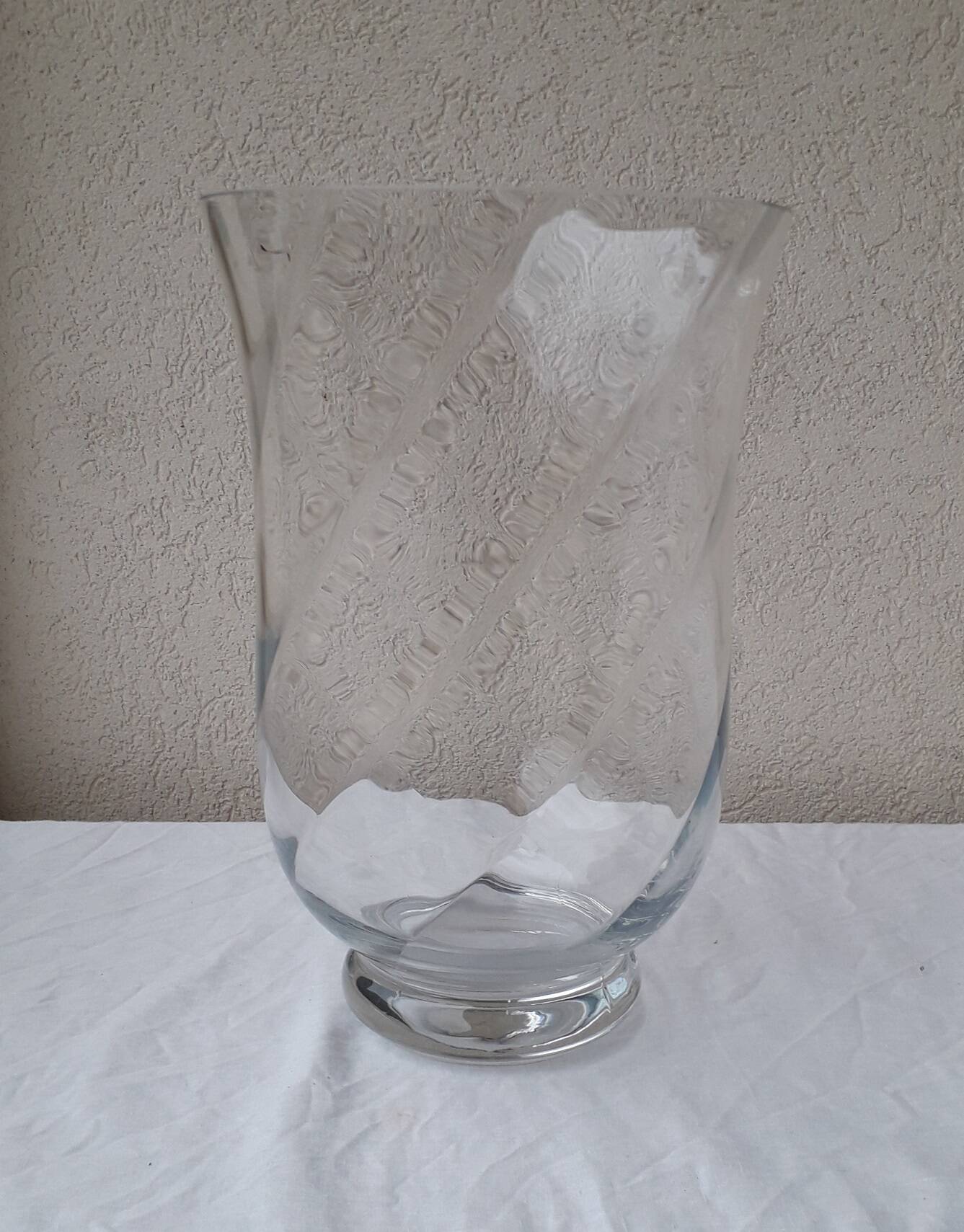 Glass vase