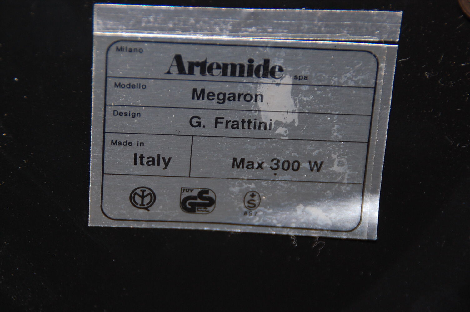 Megaron floor lamp of Gianfranco Fratinni Artemide