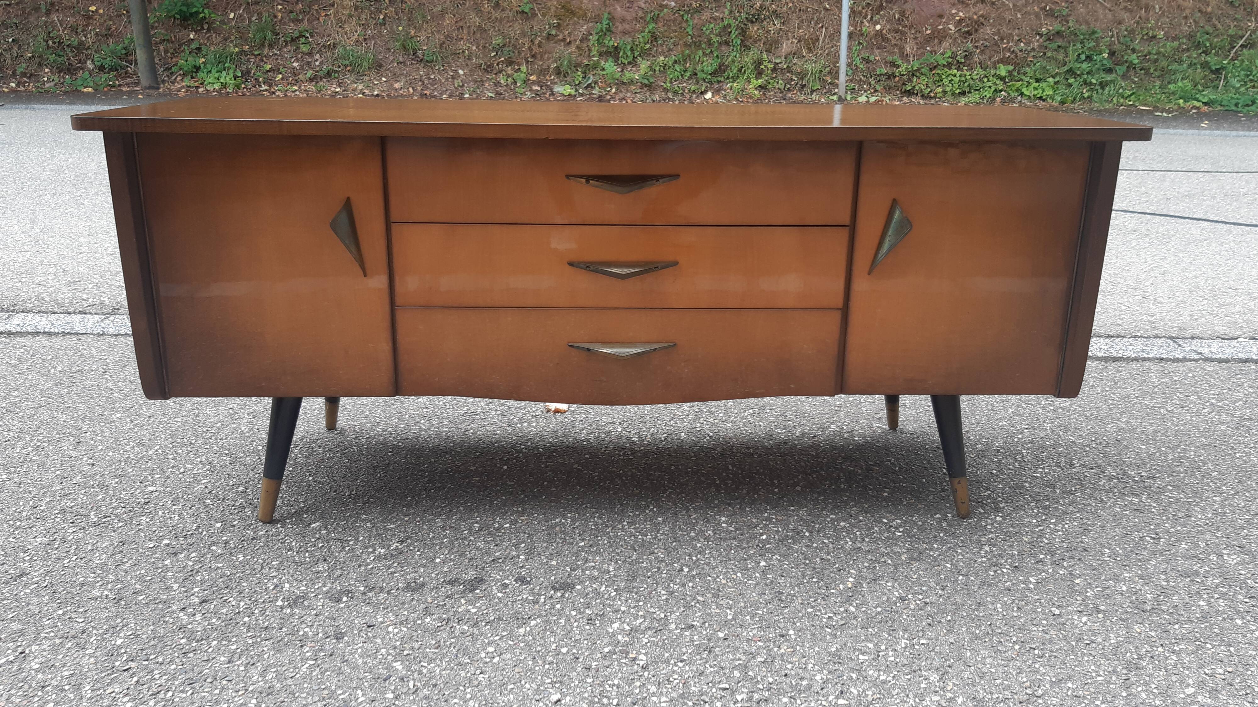 Vintage bass enfilade