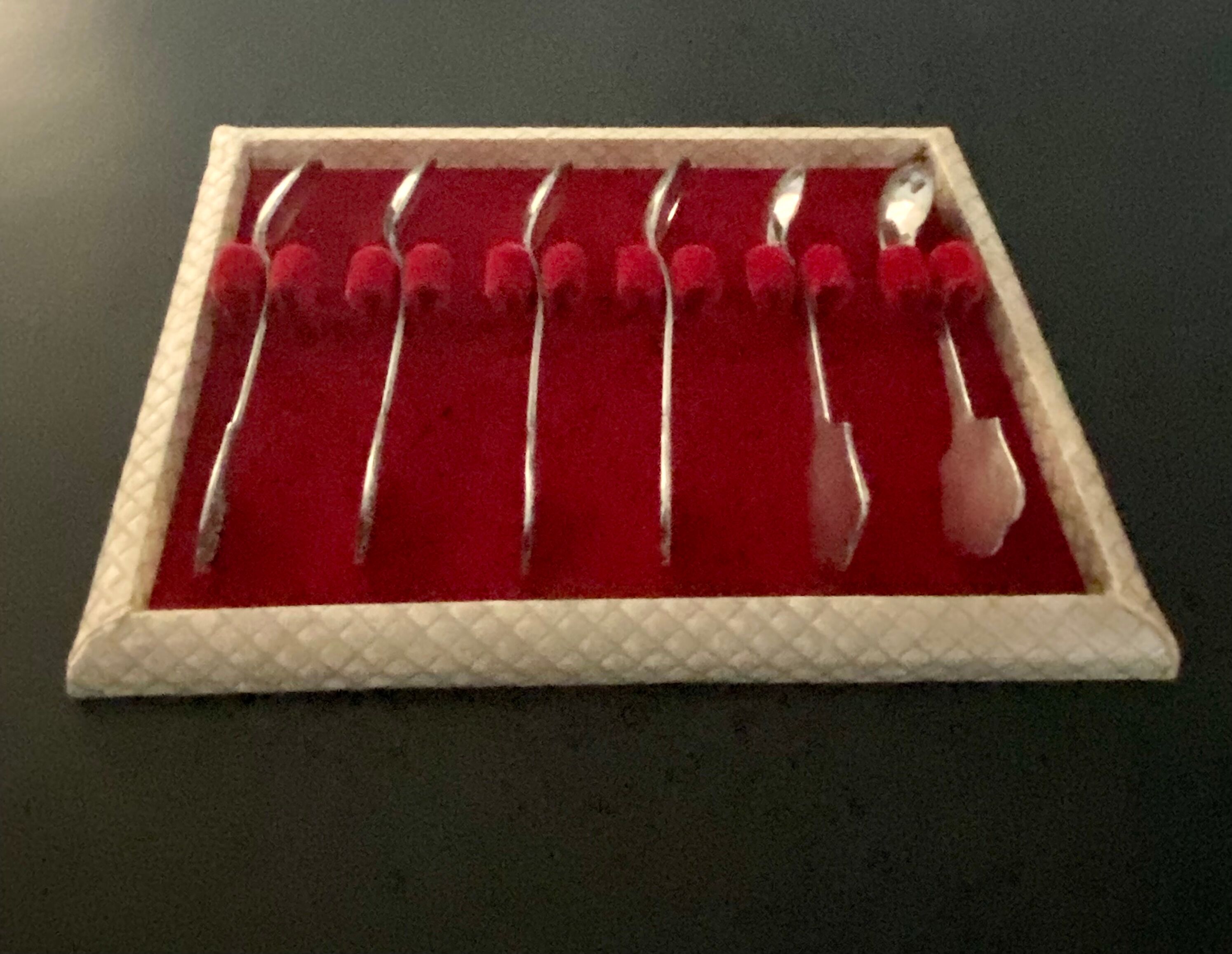 6 small silver/punch Gulden plated teaspoons