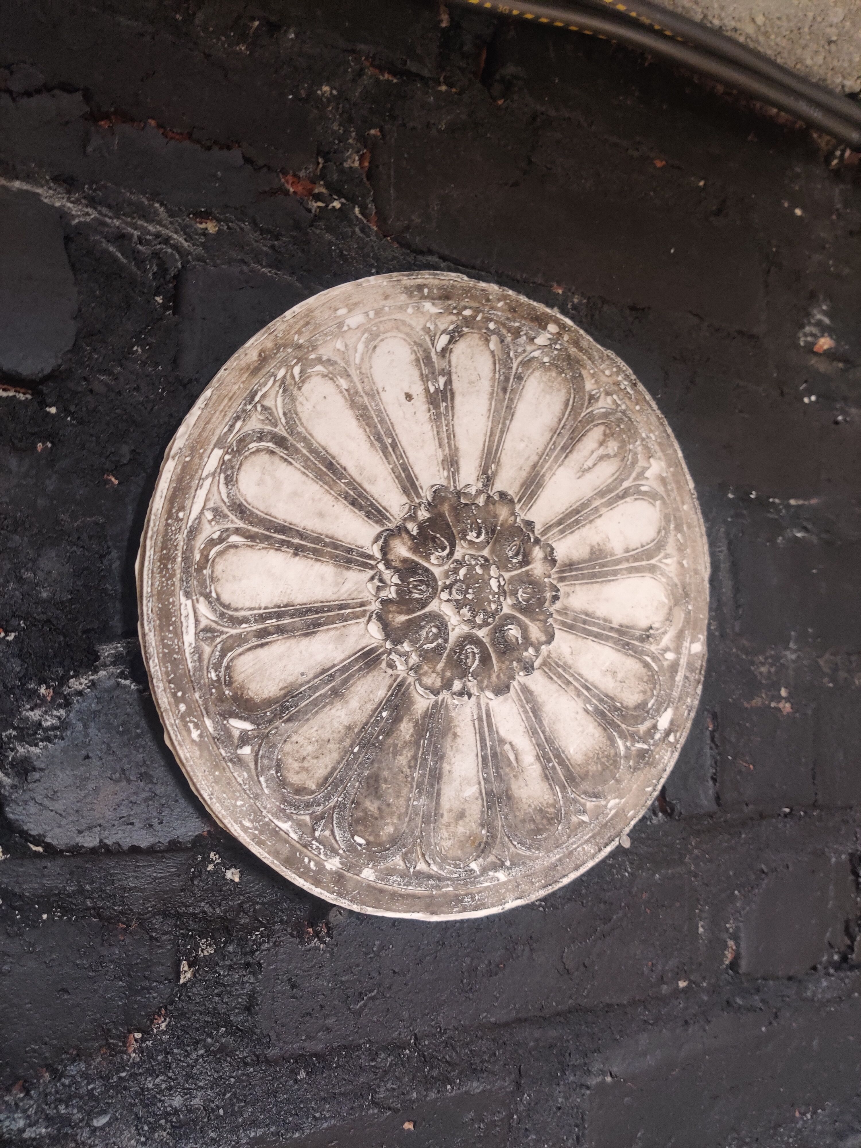 Plaster rosette