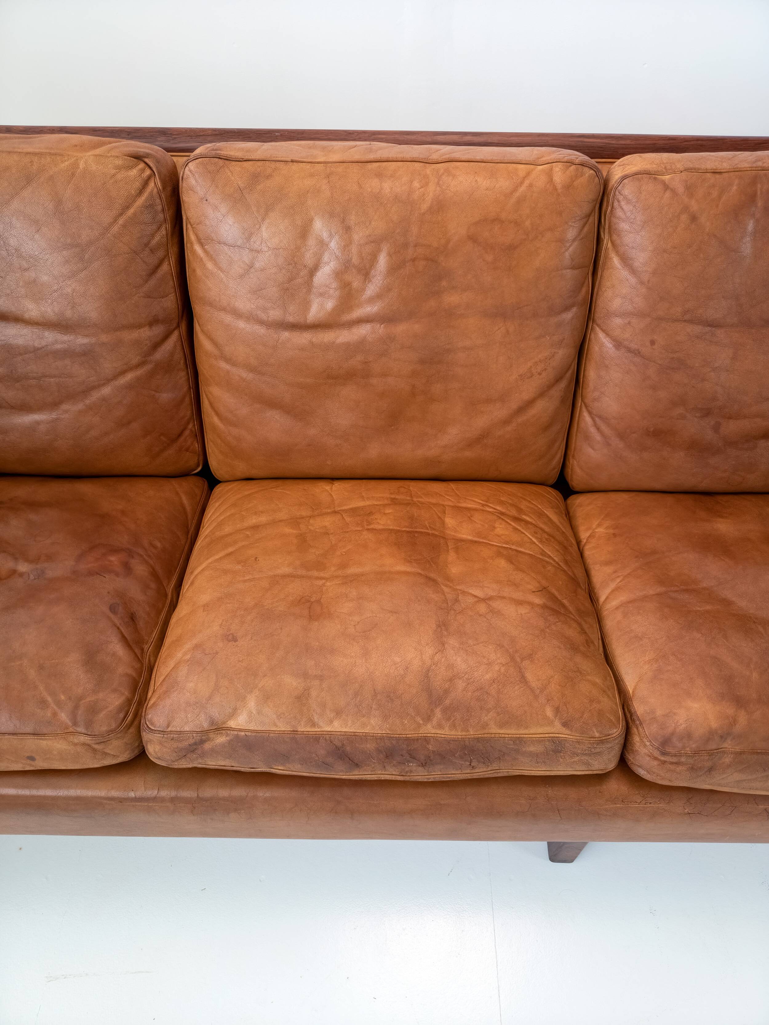 Tørbjørn Afdal – “Minerva” 4-seater sofa – Bruksbo, Norway, ca. 1960