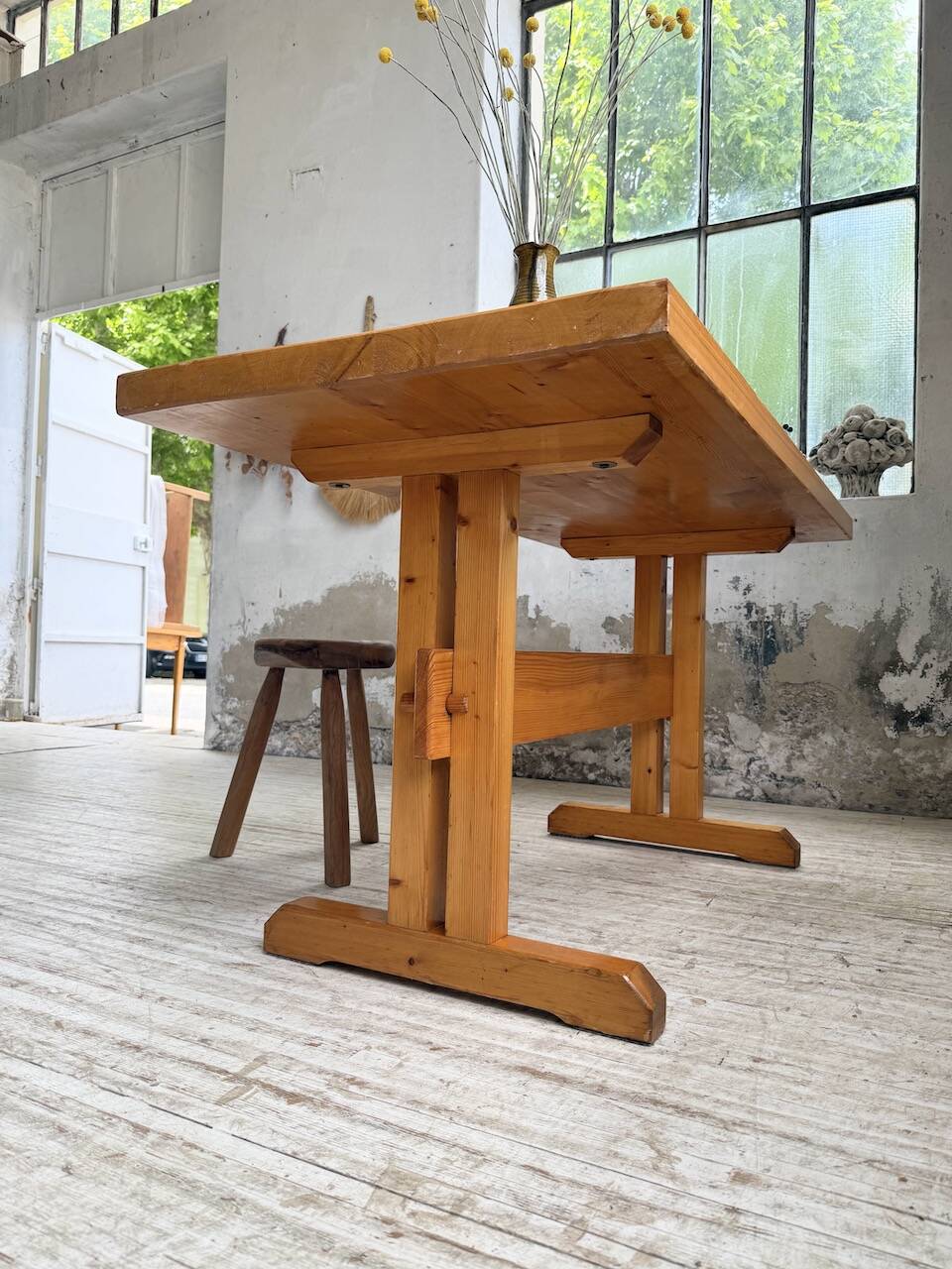 Perriand mountain furniture table 1970