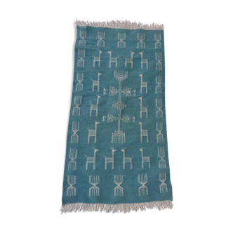 Tapis kilim bleu et blanc fait à la main, 110x60cm