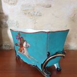 Old planter Table center