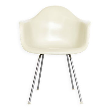 Off-White Dax Fibreglass Chair by Charles & Ray Eames for Herman Miller