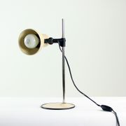 Lampe de table du milieu du siècle en métal, Hongrie années 1970
