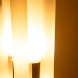 Lampe de pied ou lampadaire « Orgue » en verre opalescent. Circa 1970.