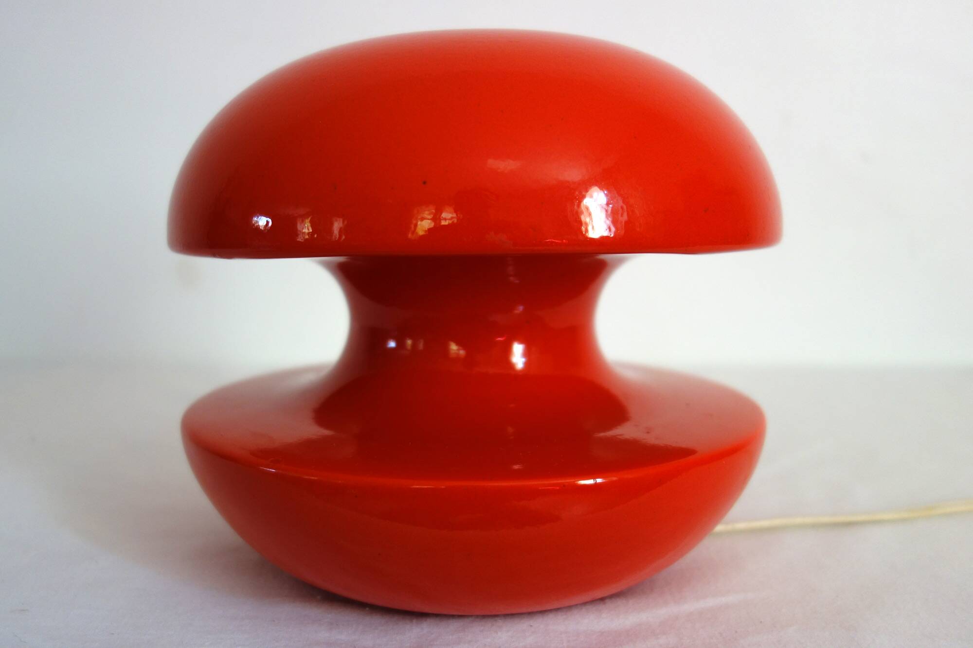 Vintage red ceramic diabolo lamp