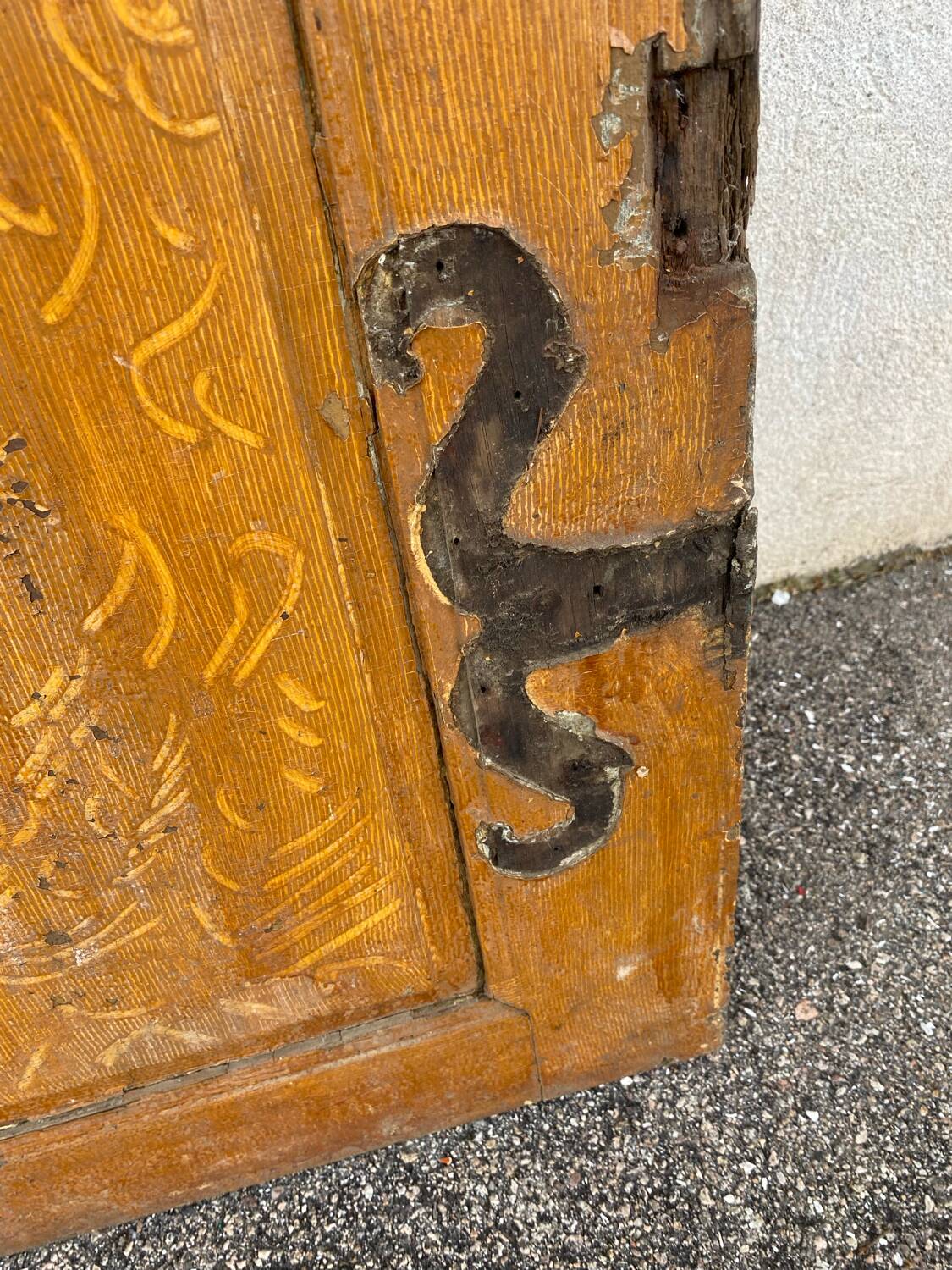 Interior door in painted fir