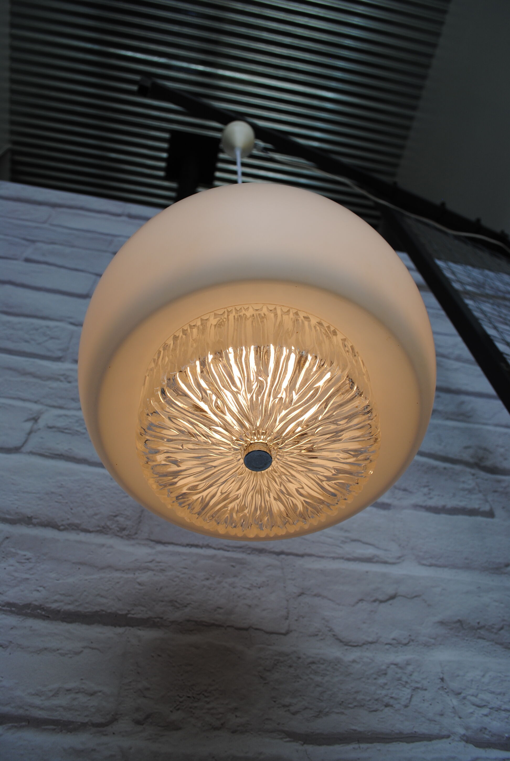 Vintage glass suspension