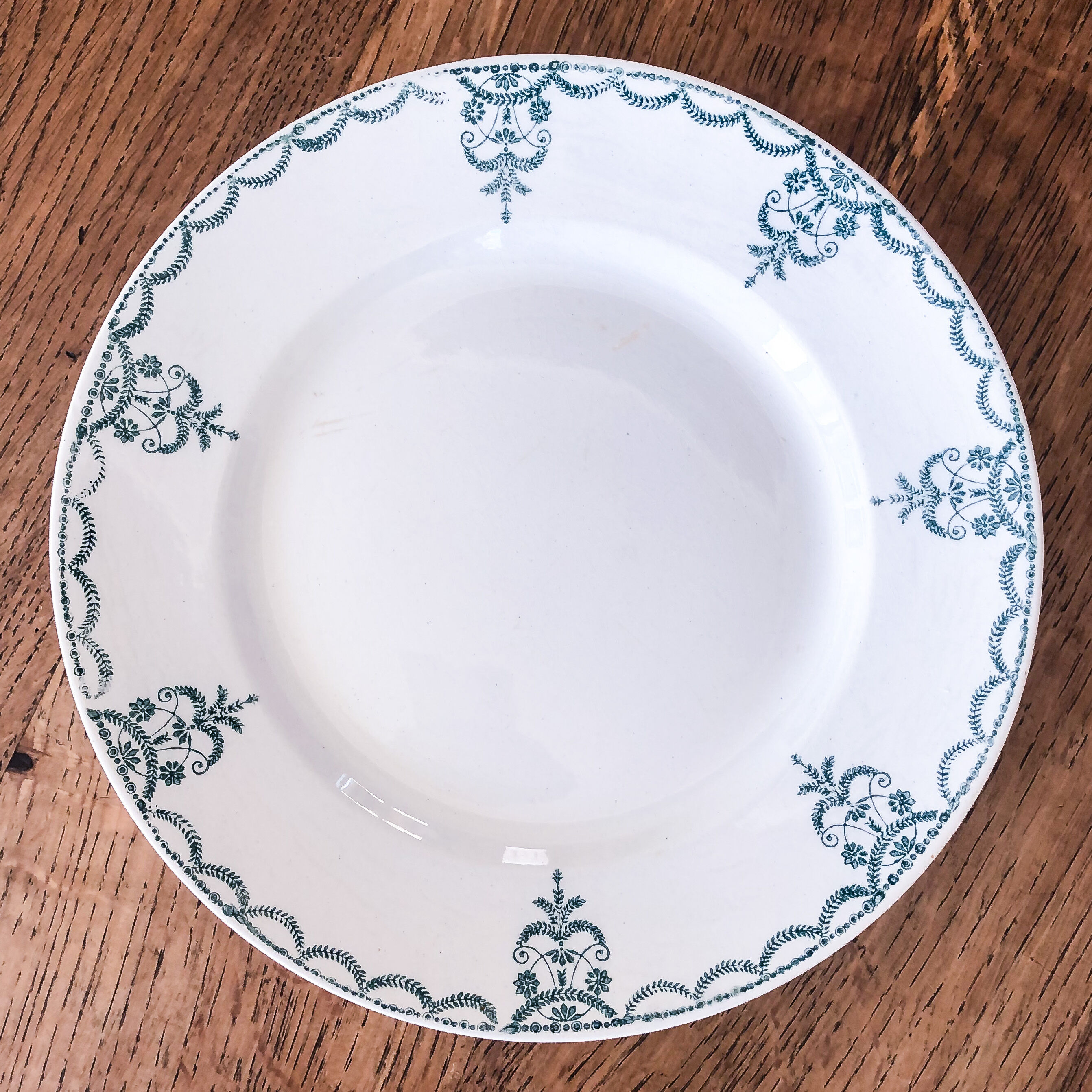 Set of 5 Moulin des Loups plates