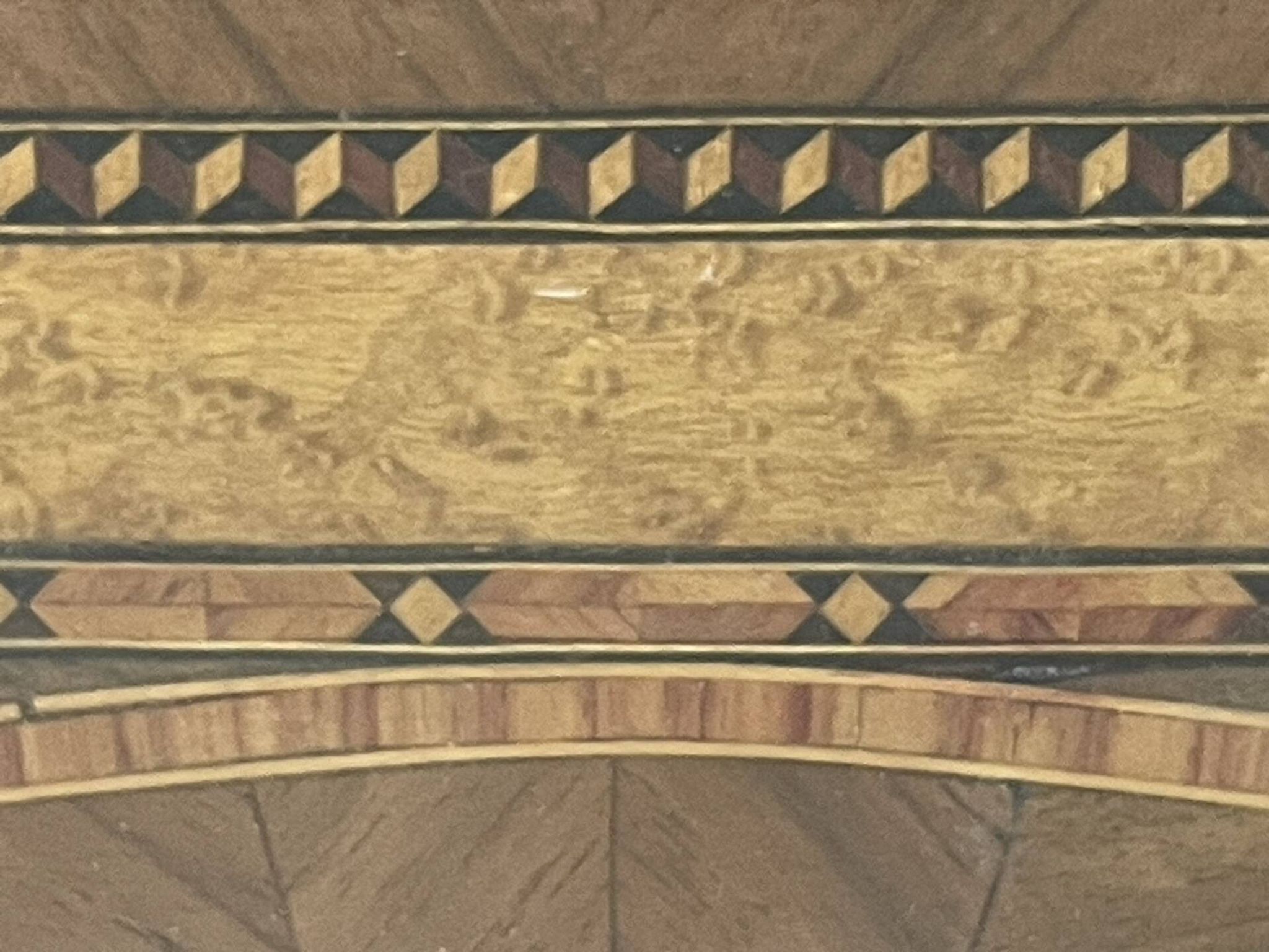 Grand plateau vintage,  marqueterie de bois sous verre