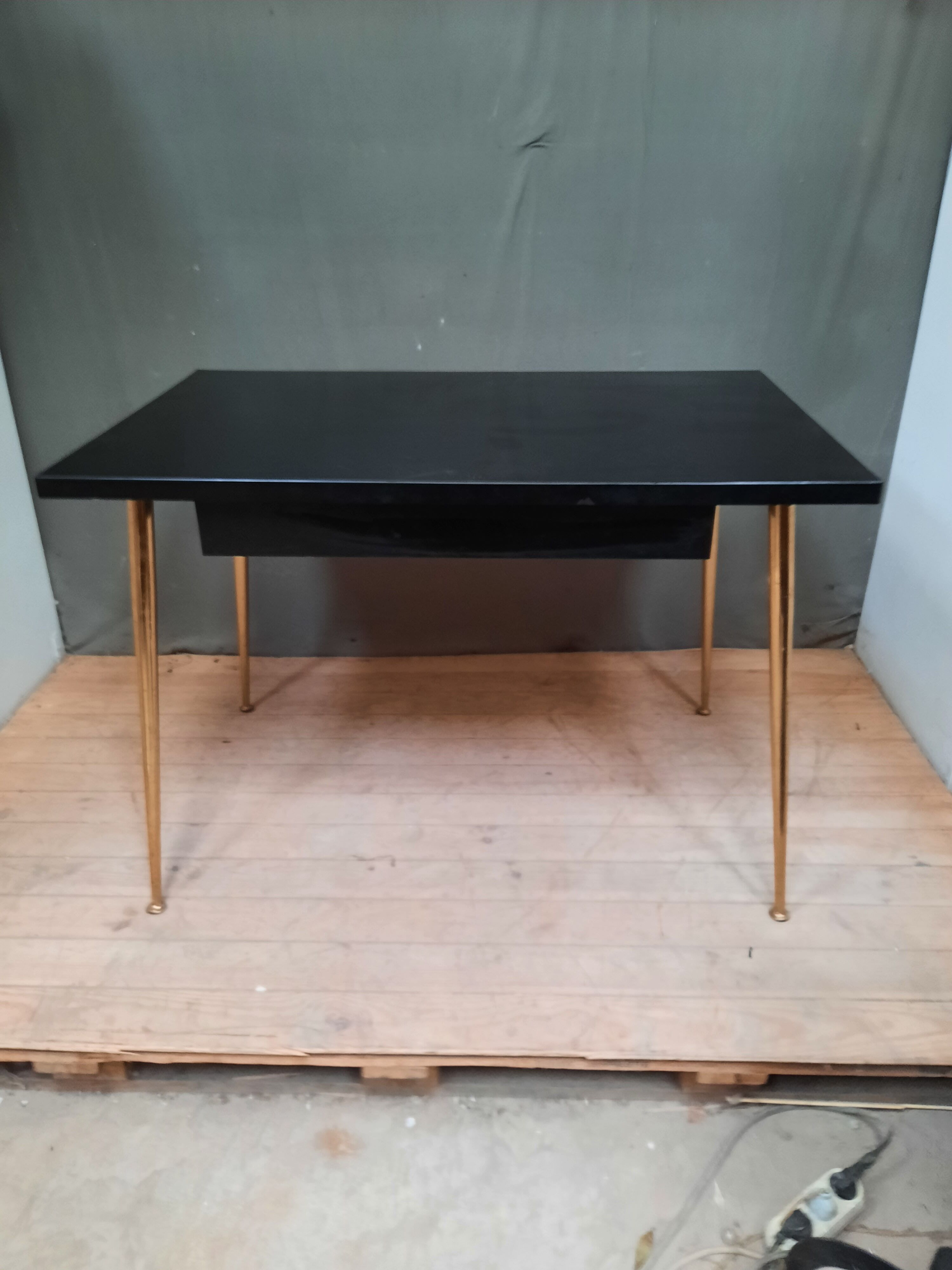 Table vintage pieds compas