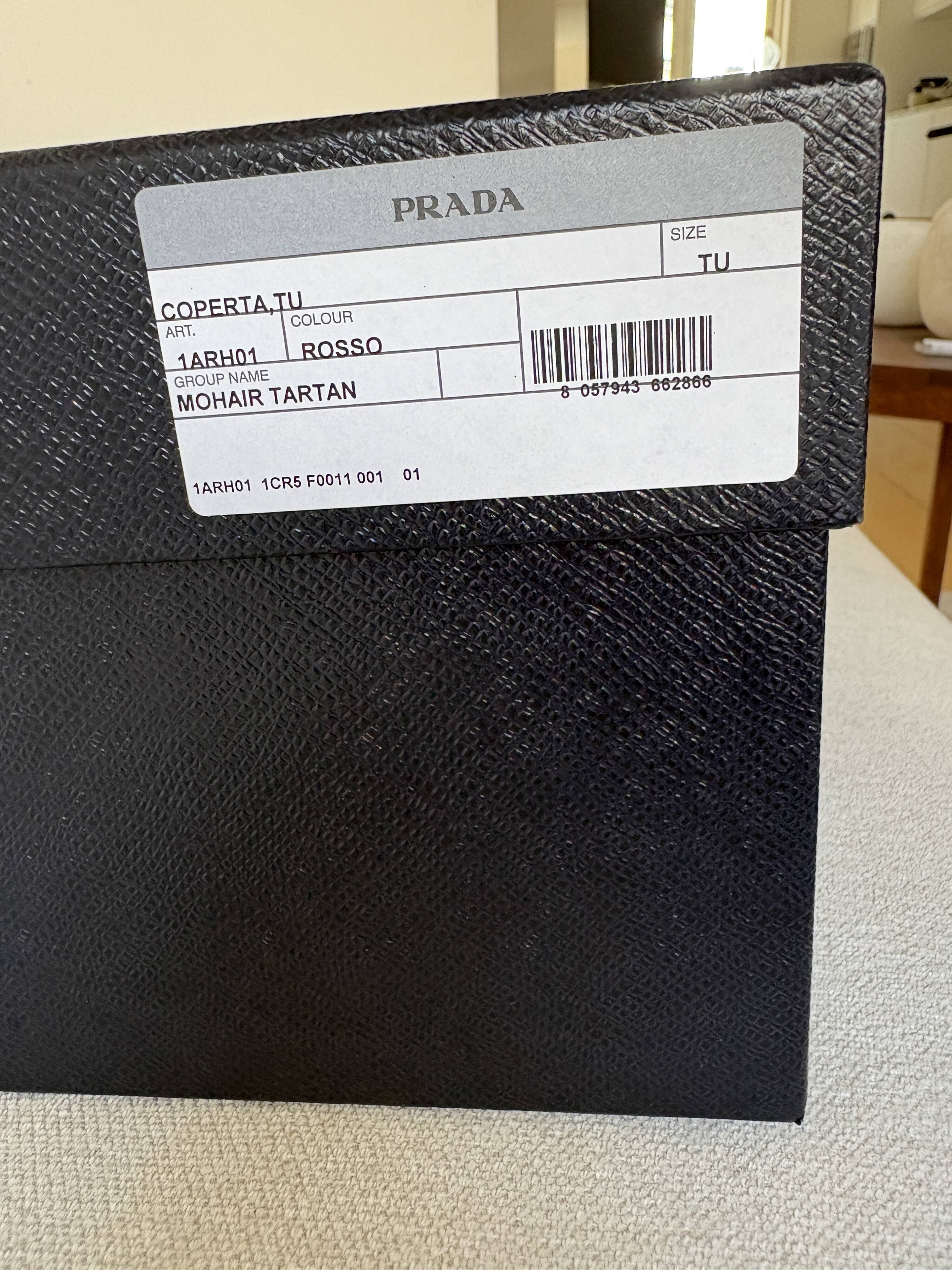 Prada Nouveau Plaid en Mohair