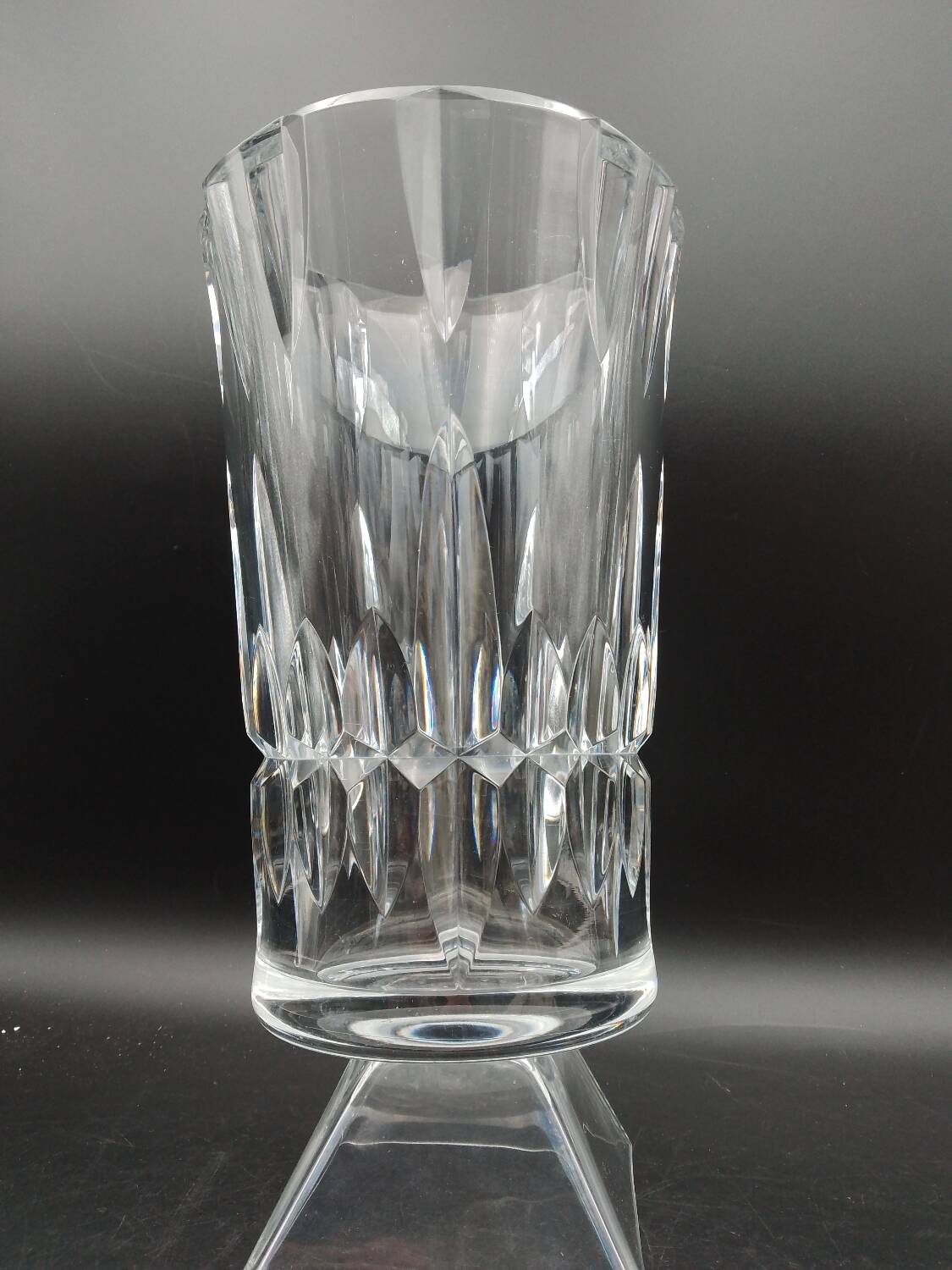 Cut crystal vase signed Baccarat, 1970s 4.3kg