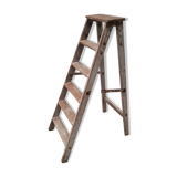 Wooden painter's stepladder, folding