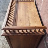 Shop counter