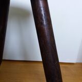 Tabouret tripode pieds crayons