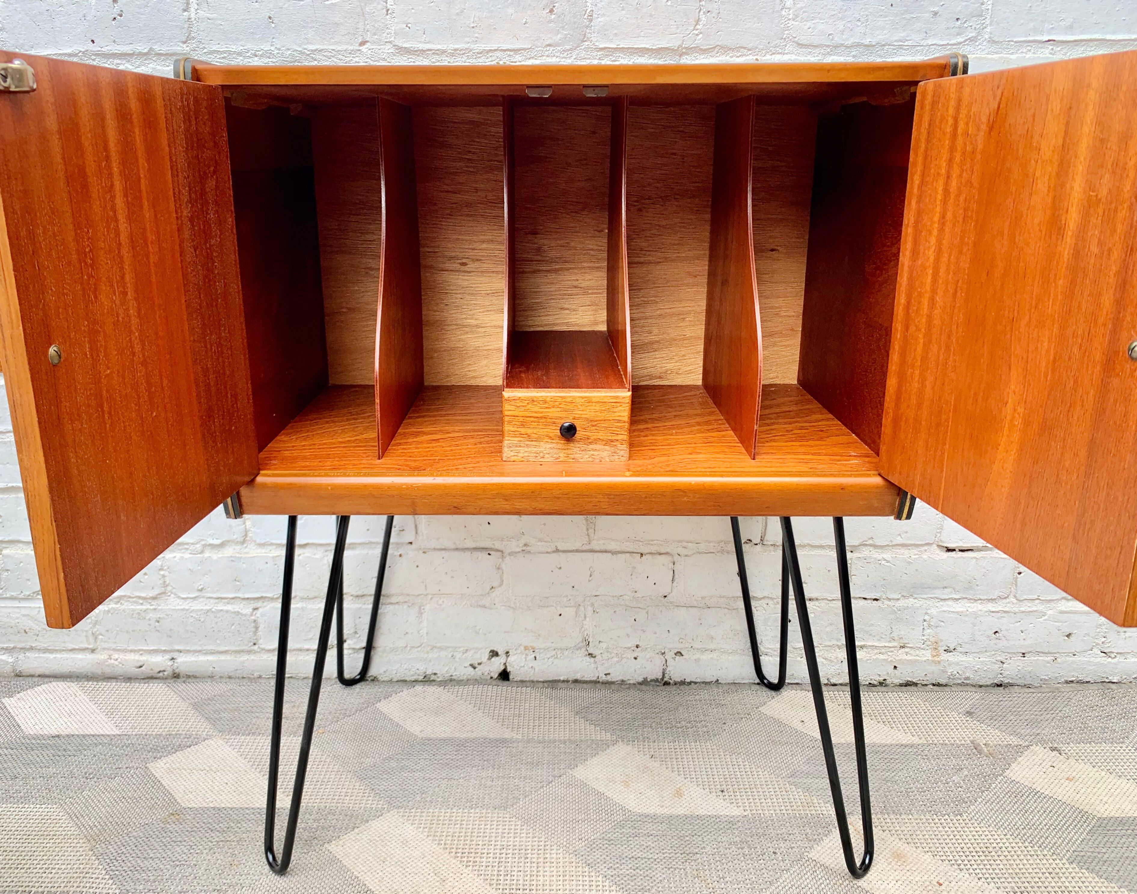 Buffet pour disques vintage