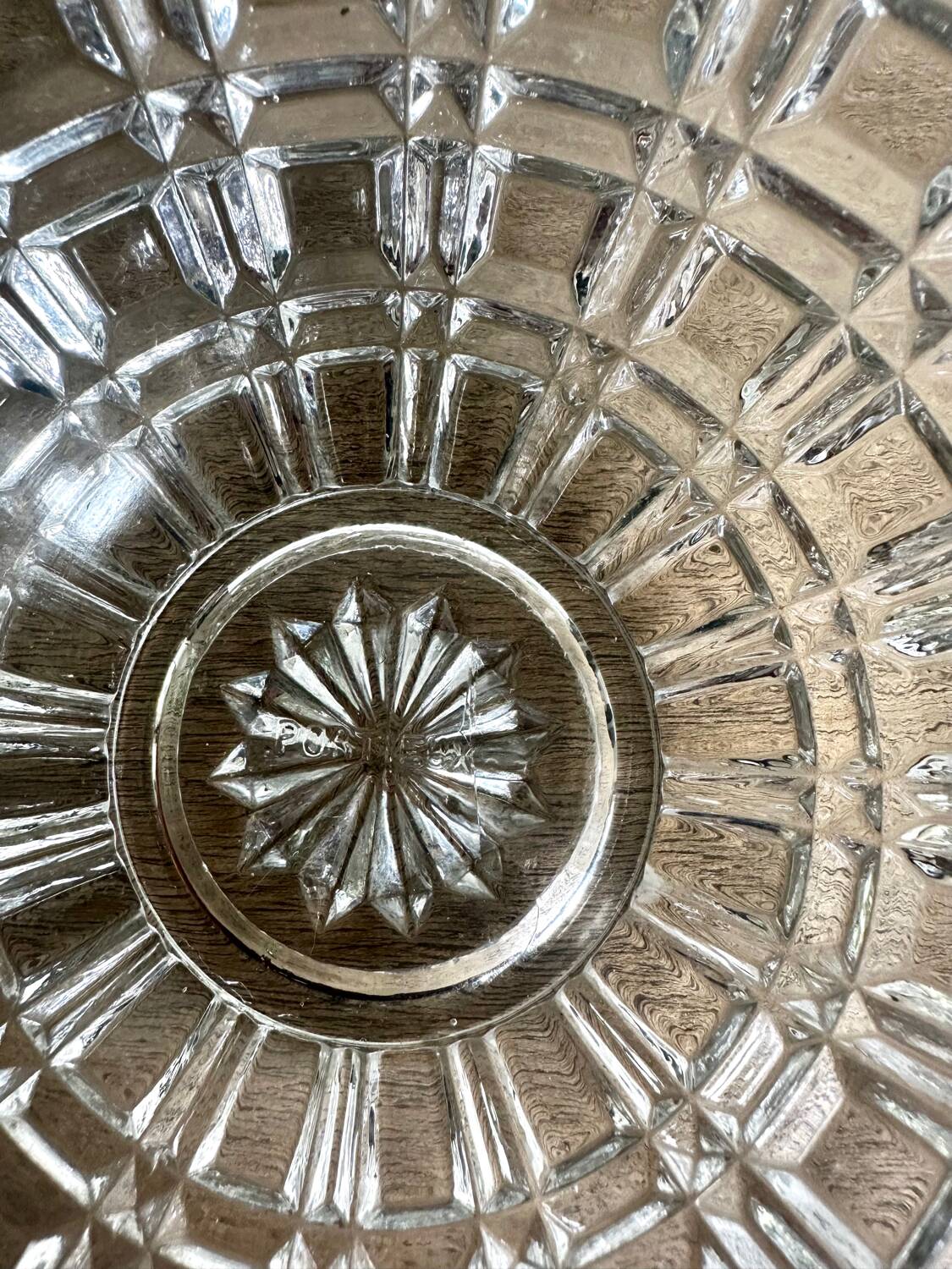 Former Portieux crystal sugar bowl