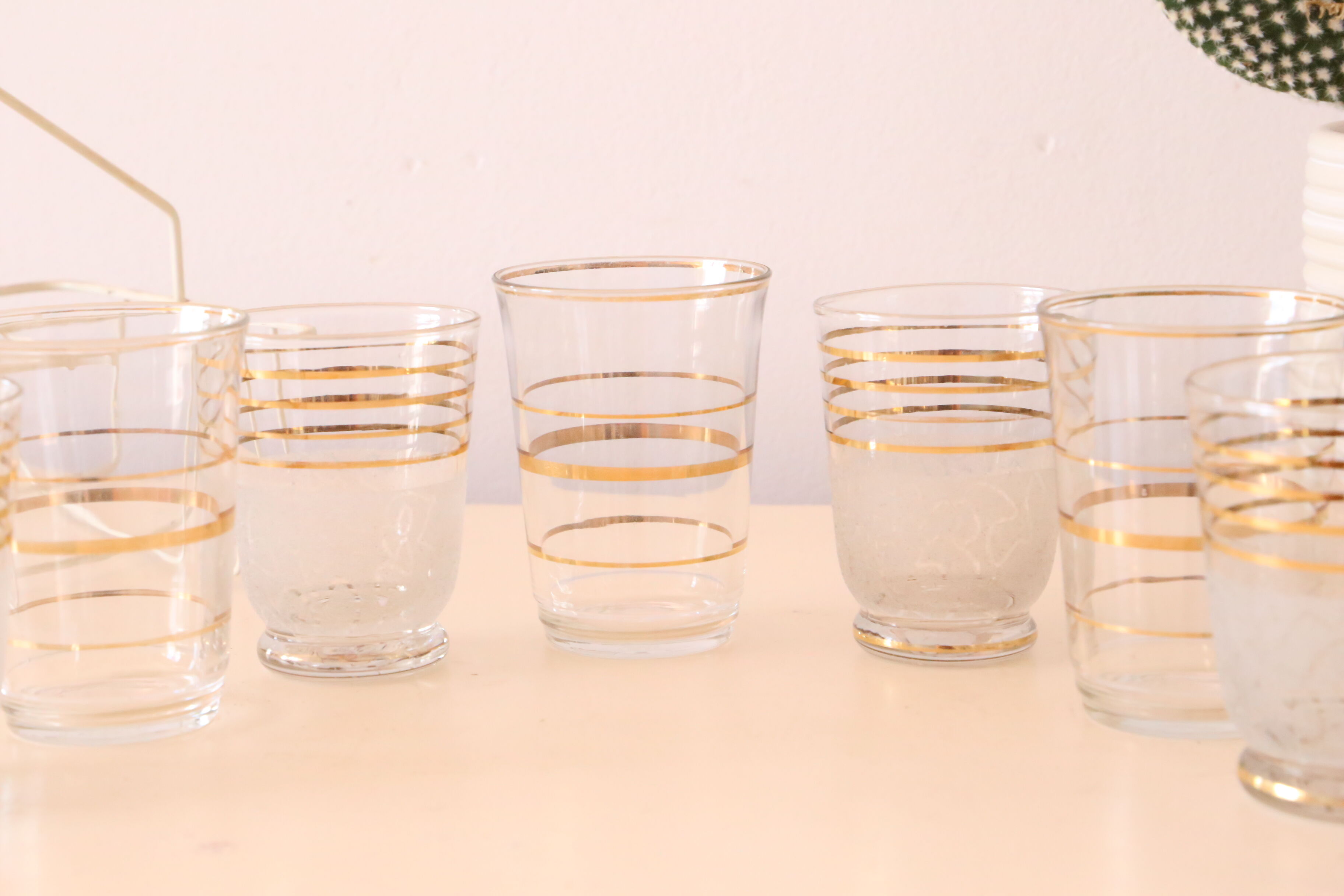 Support à verre en métal et ses 8 verres, vintage, authentique, années 60