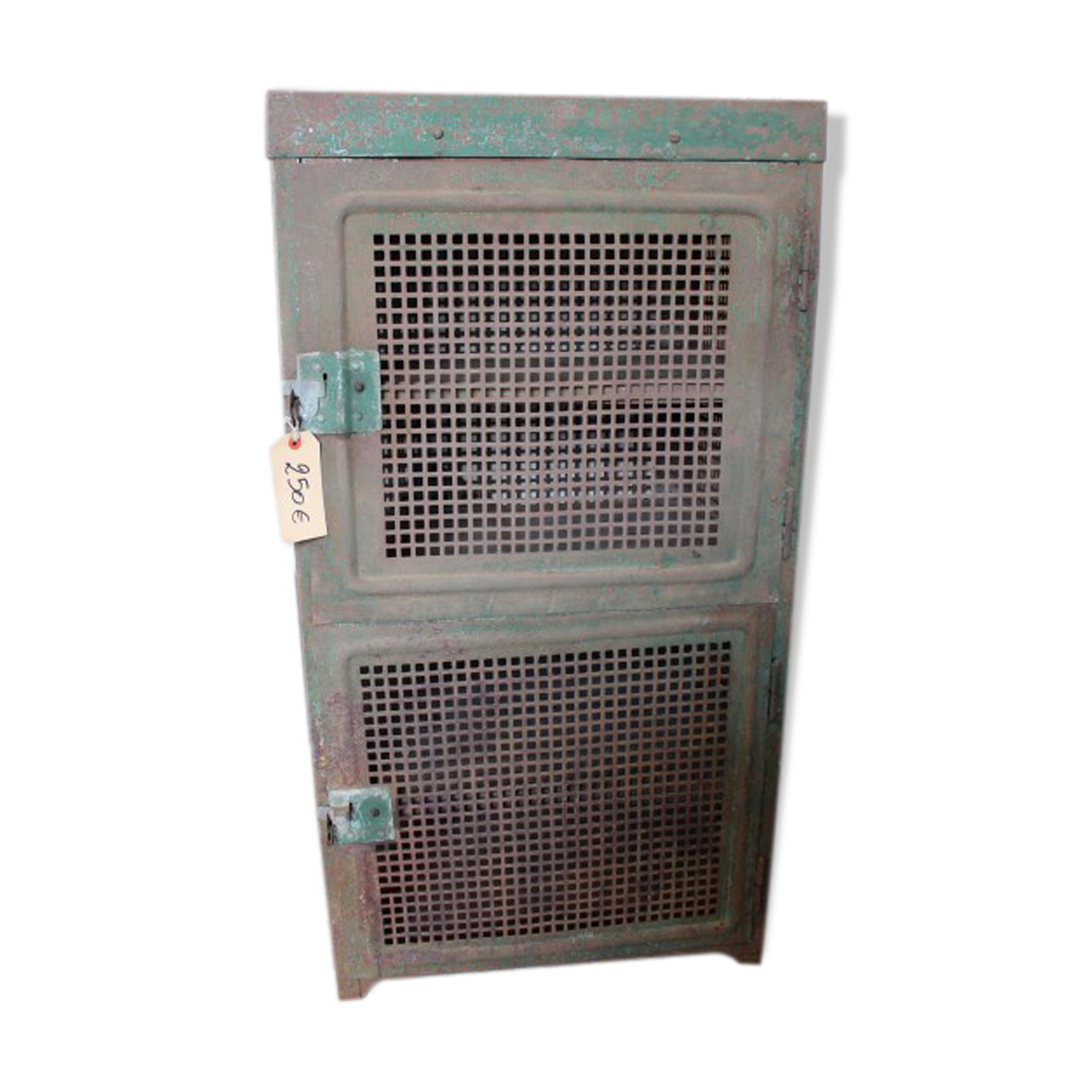 Metal supply cabinet