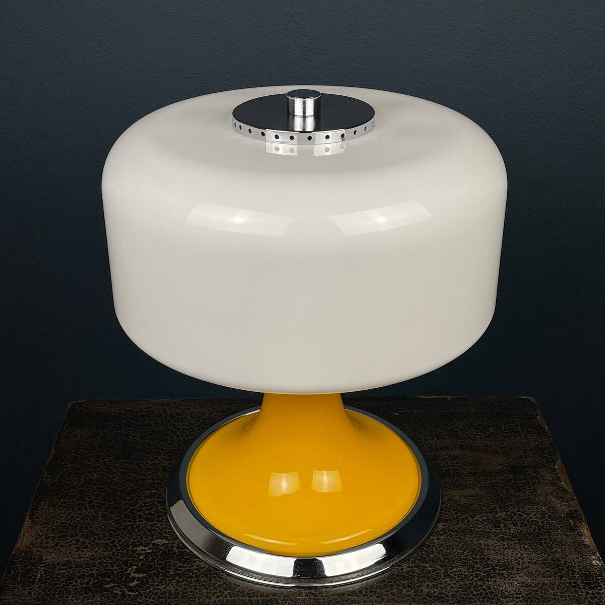 Mid-century Italian yellow table lamp from the 1970s.