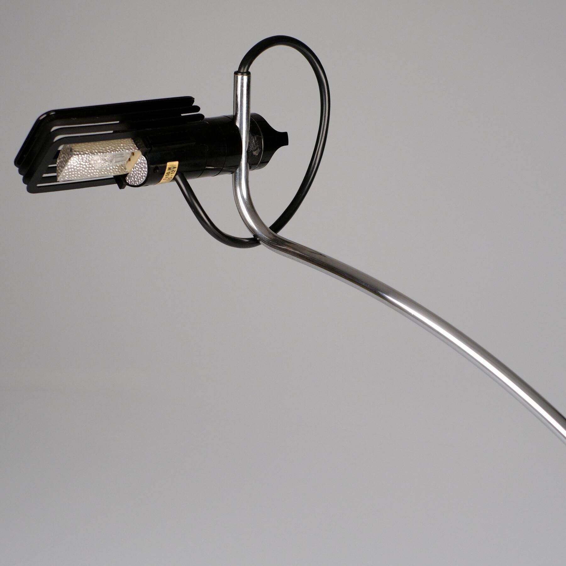 Vintage Desk Lamp • Wing 509 • Bruno Gecchelin • Oluce • 1973