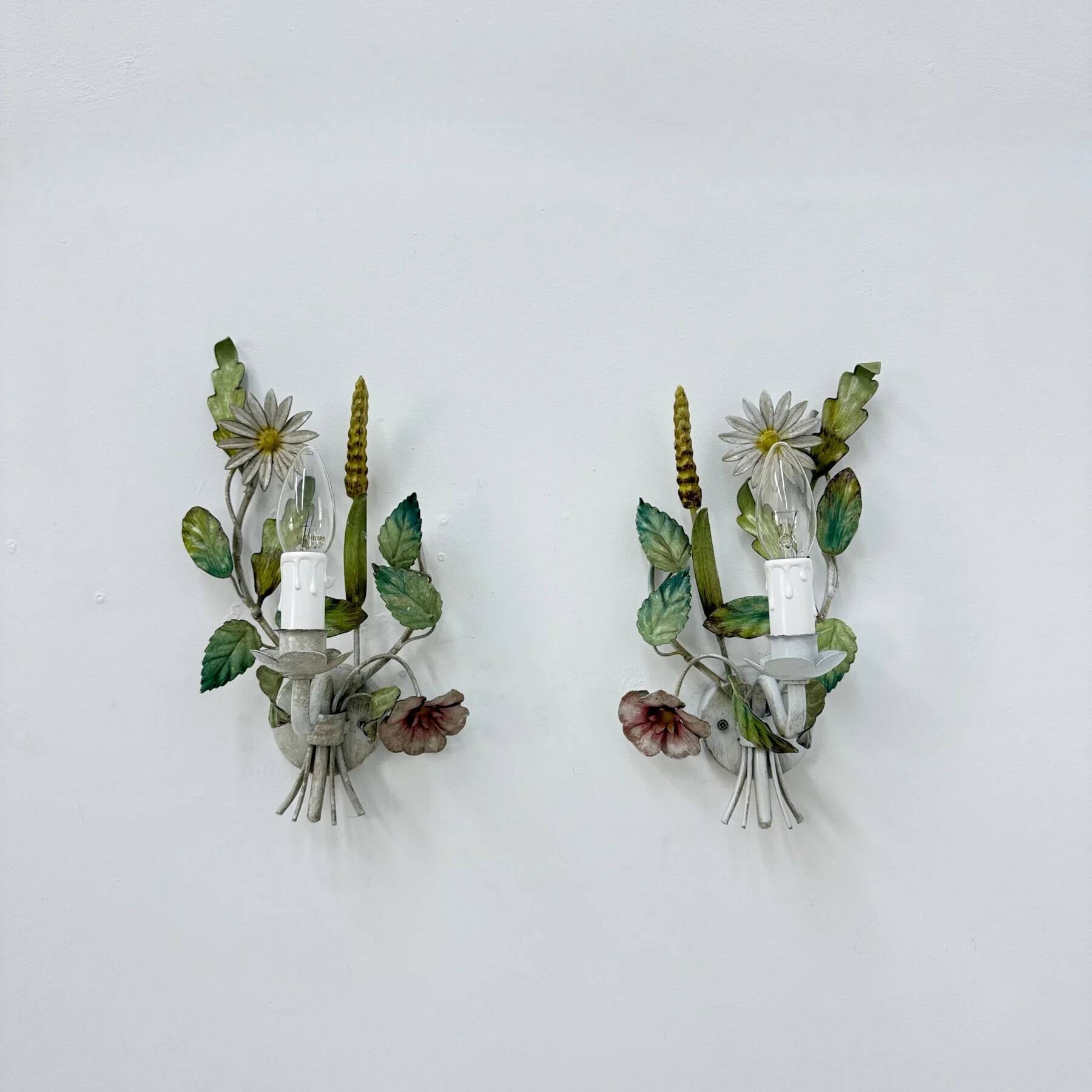 Set of 2 Italian tole painted floral and leaf wall lamp sconces, 1970s