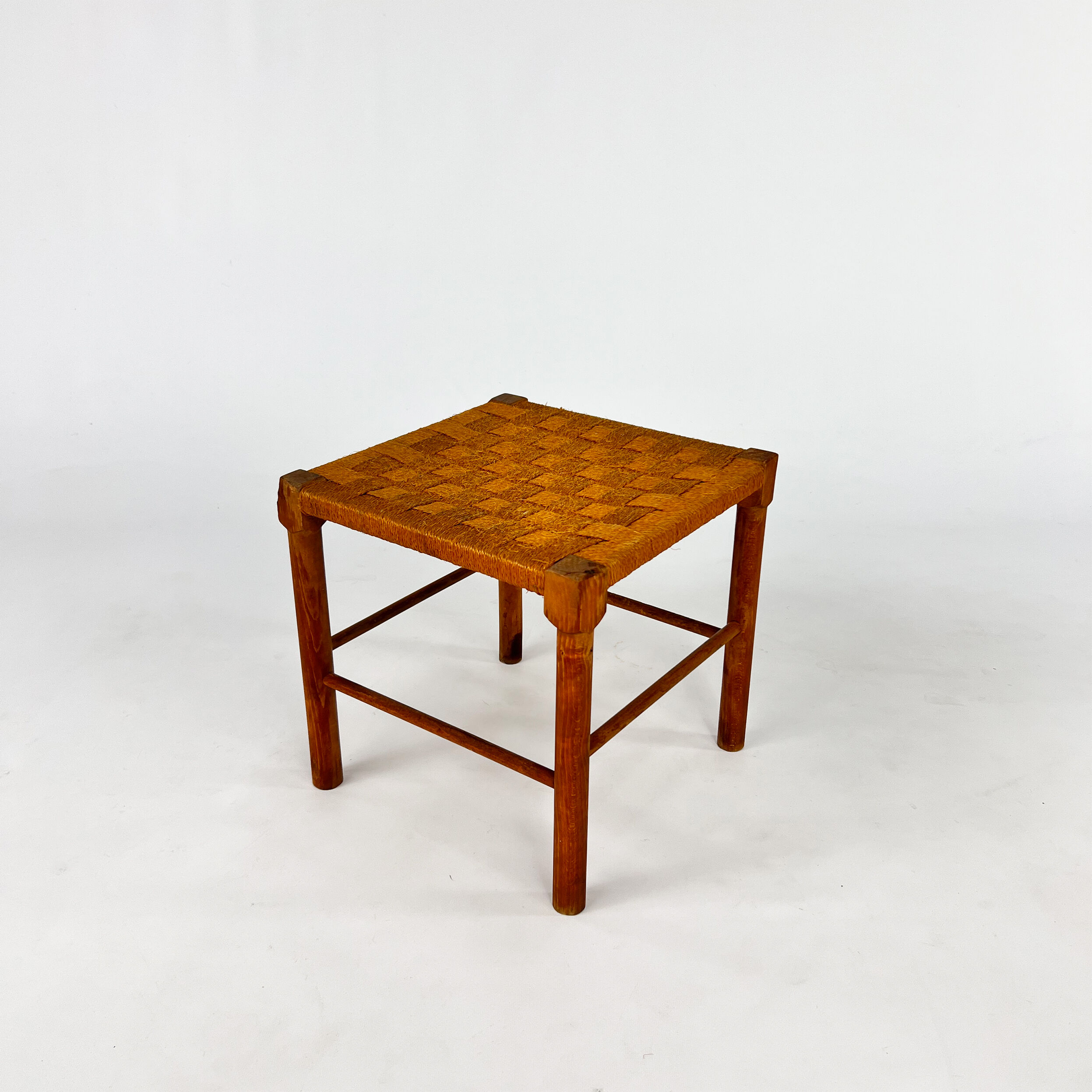 Tabouret en pin massif et corde, années 1950