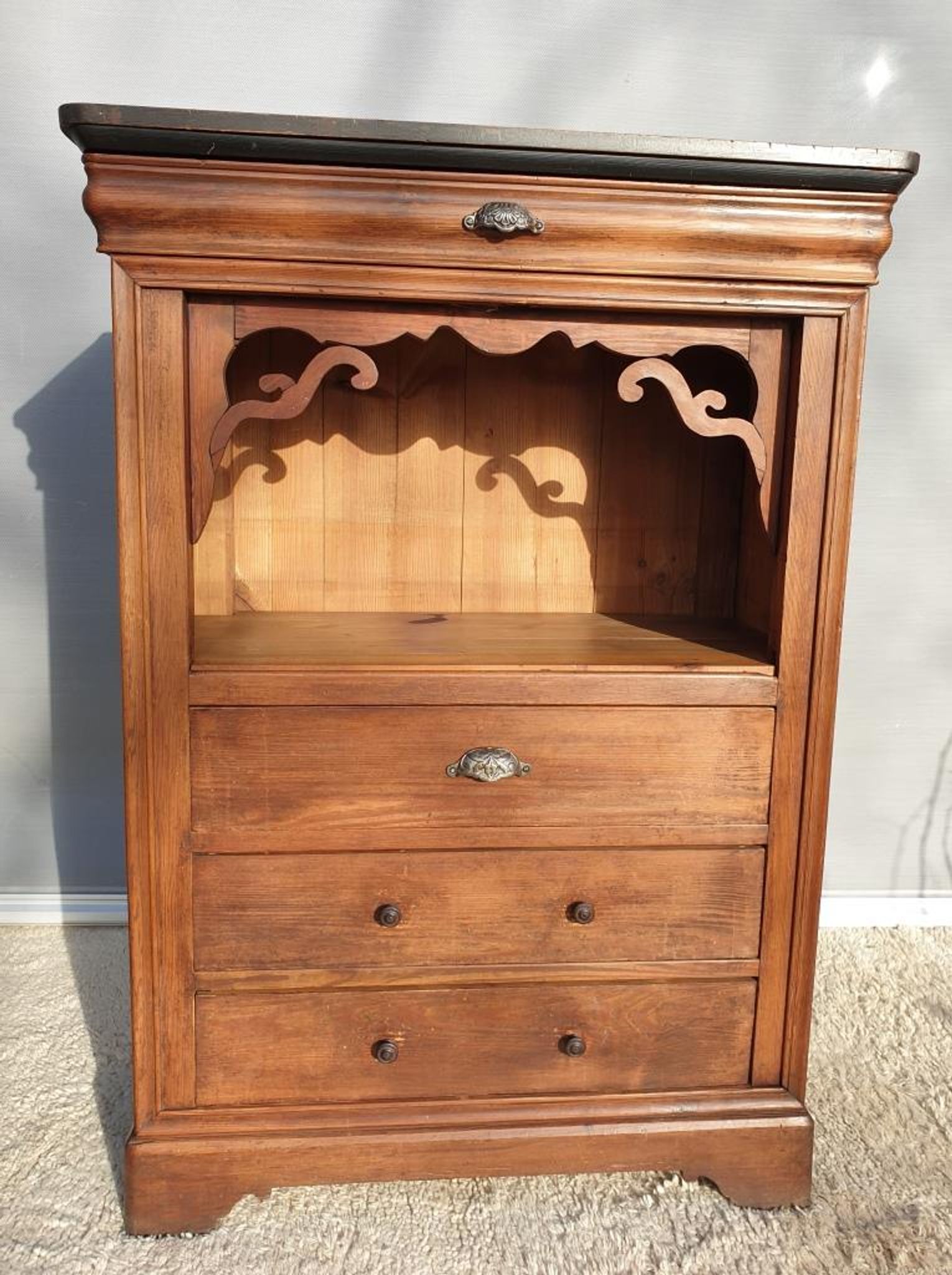 Meuble commode haute XIXème avec niche