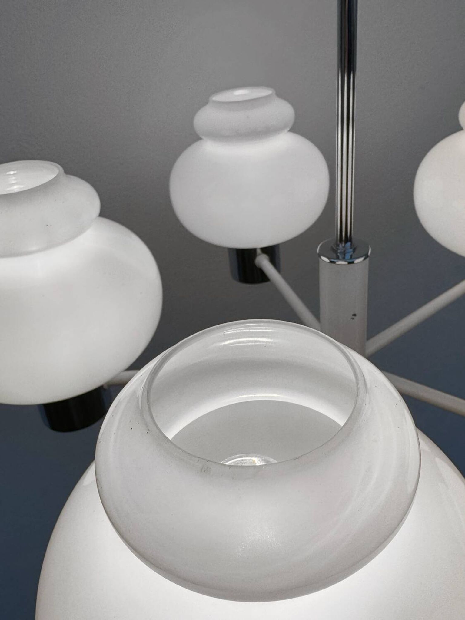Lustre Space Age opaline chrome années 70
