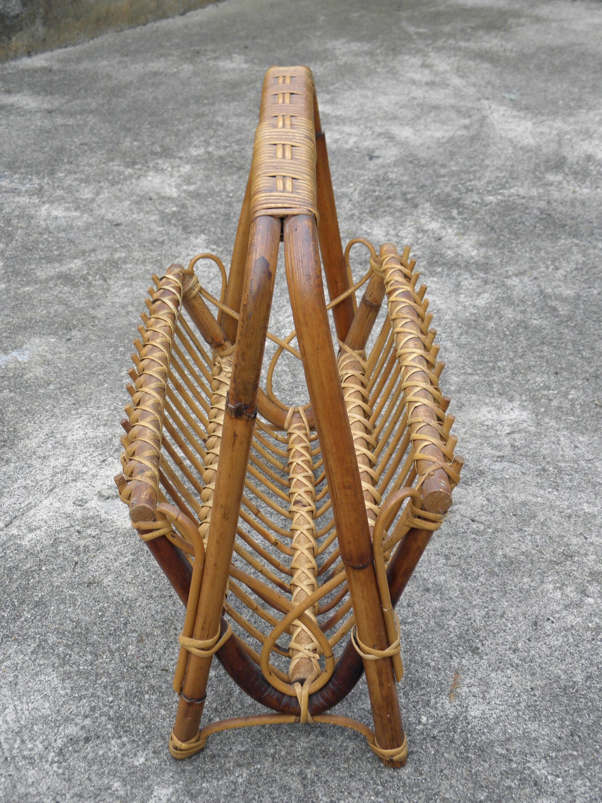 Rattan magazine door 1960