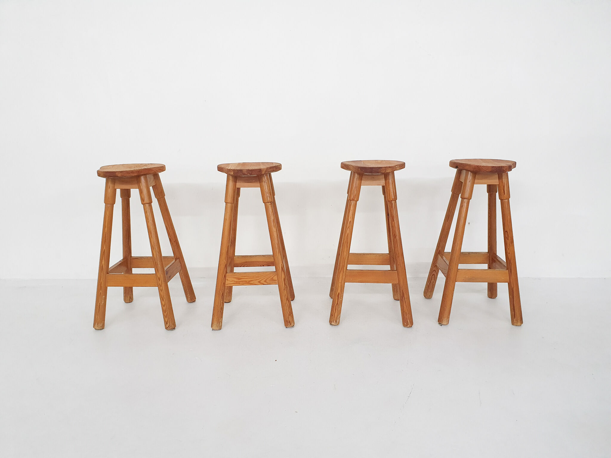 Scandinavian modern pinewood bar stools 1970's
