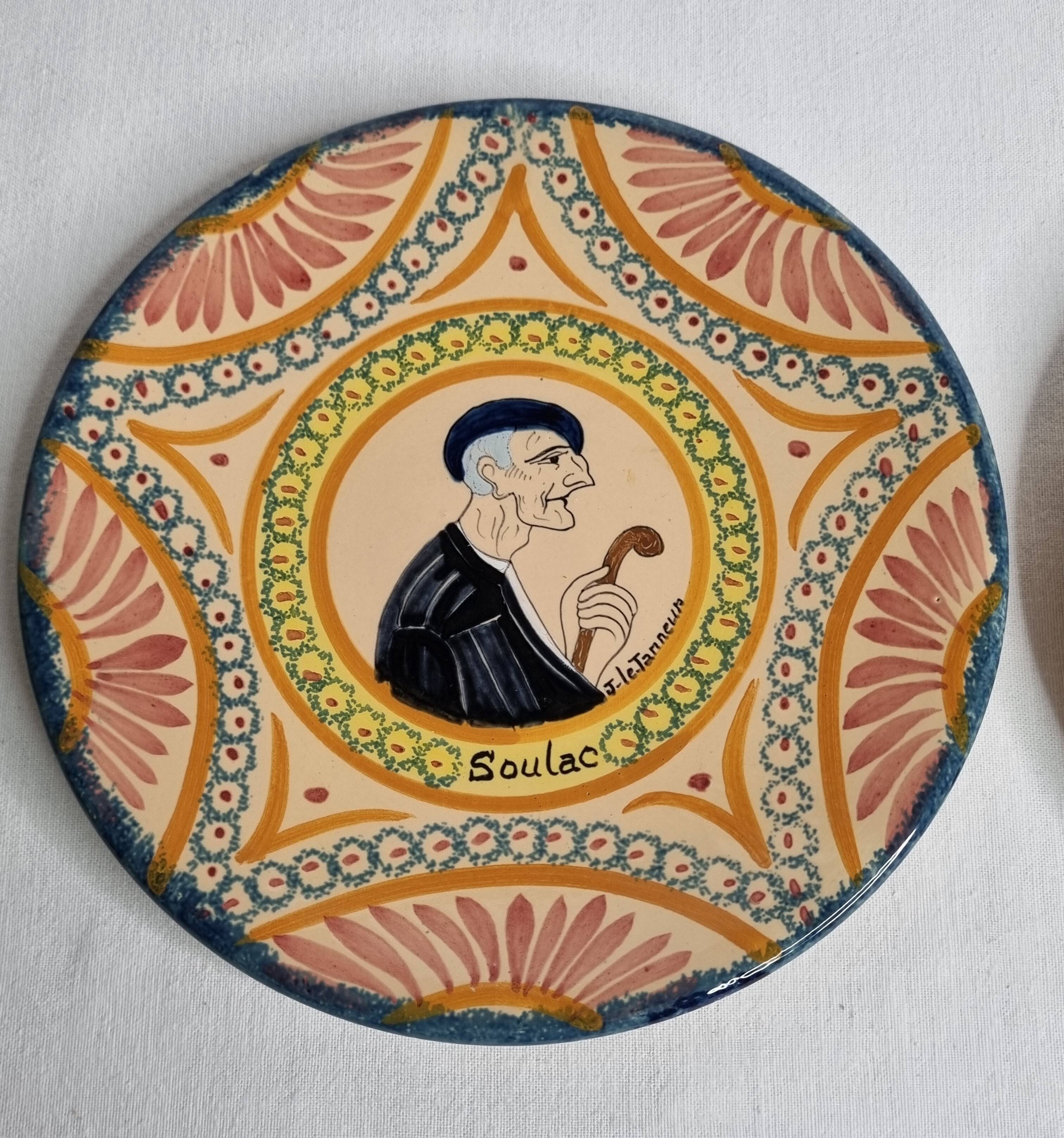 Pair of Henriot Quimper plates, Soulac decoration, signed, 1973, 18 cm