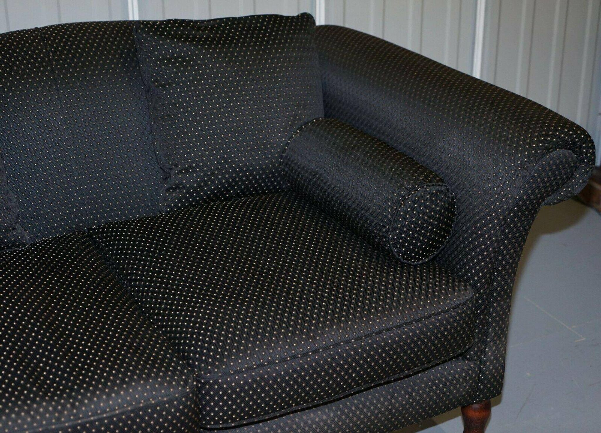 Canapé tapissé avec structure bois dur clair, style Art Déco