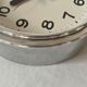 Horloge industrielle fonctionnelle Lepaute alu poli 25 cm gare pendule Brillié 1960 ATO usine