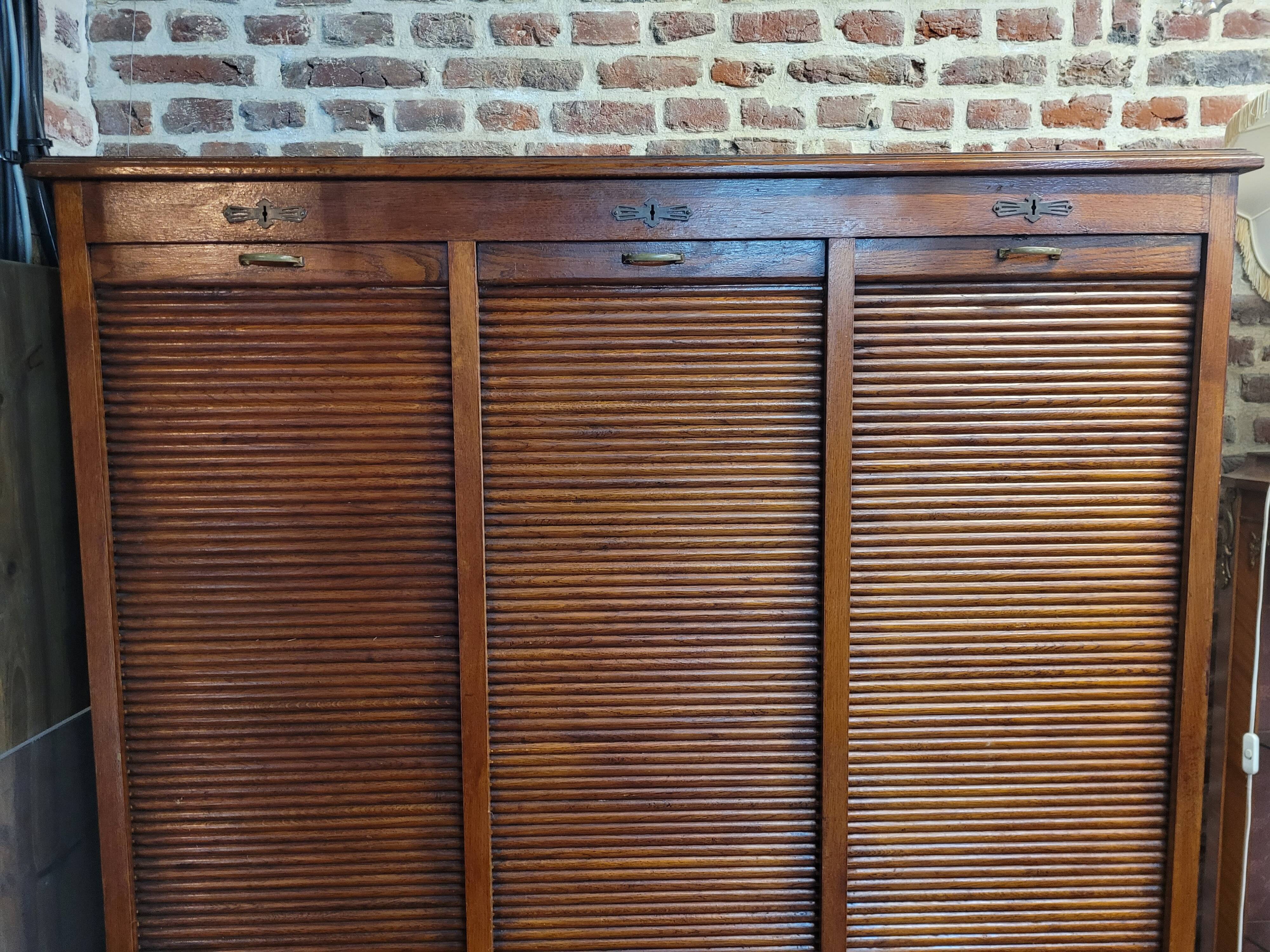 Old oak triple curtain binder