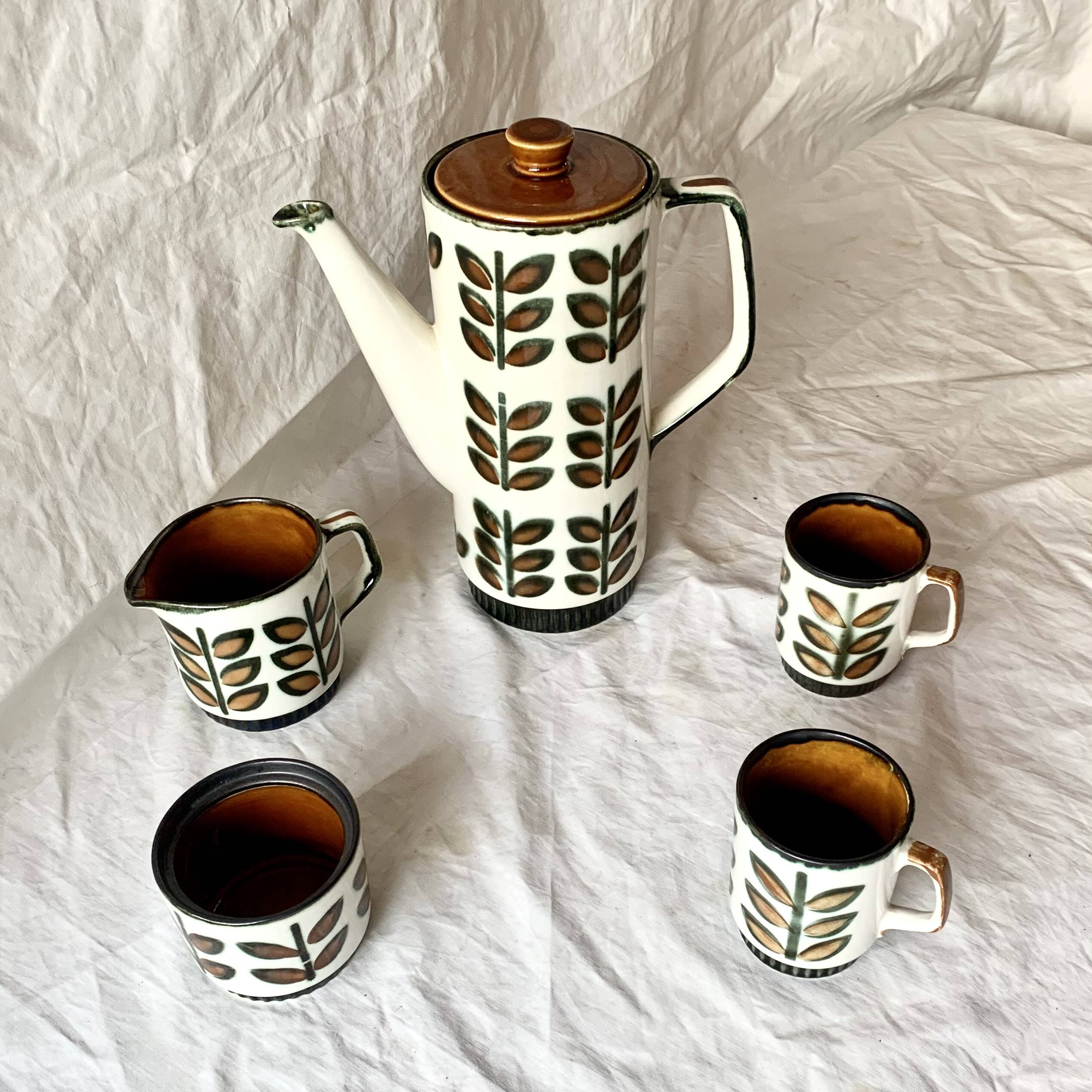 Boch Rambouillet - 1 coffee maker (25 cm), 1 milk jug, 1 sugar bowl and 2 cups - 1960