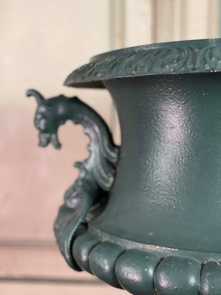 Set of 4 cast iron basins, Corneau foundry in Charleville.