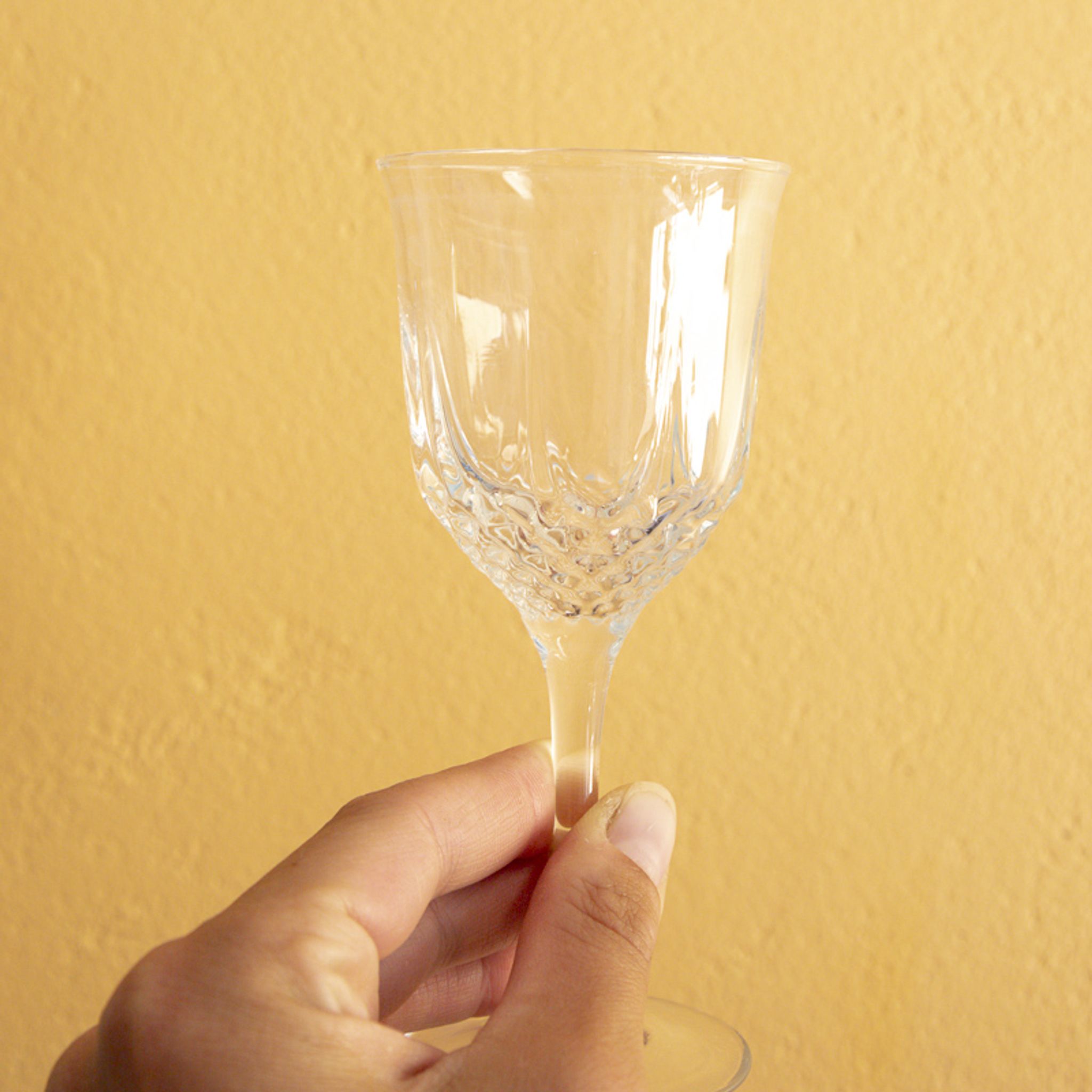 4 verres à pied ciselés