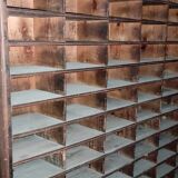 Workshop furniture with lockers