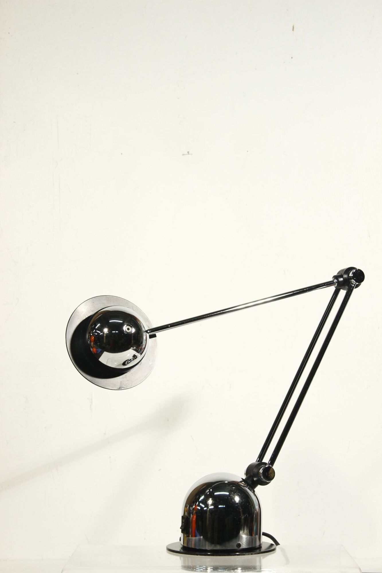 Desk lamp vintage metal chrome articulated arm post-modernist design 1980s