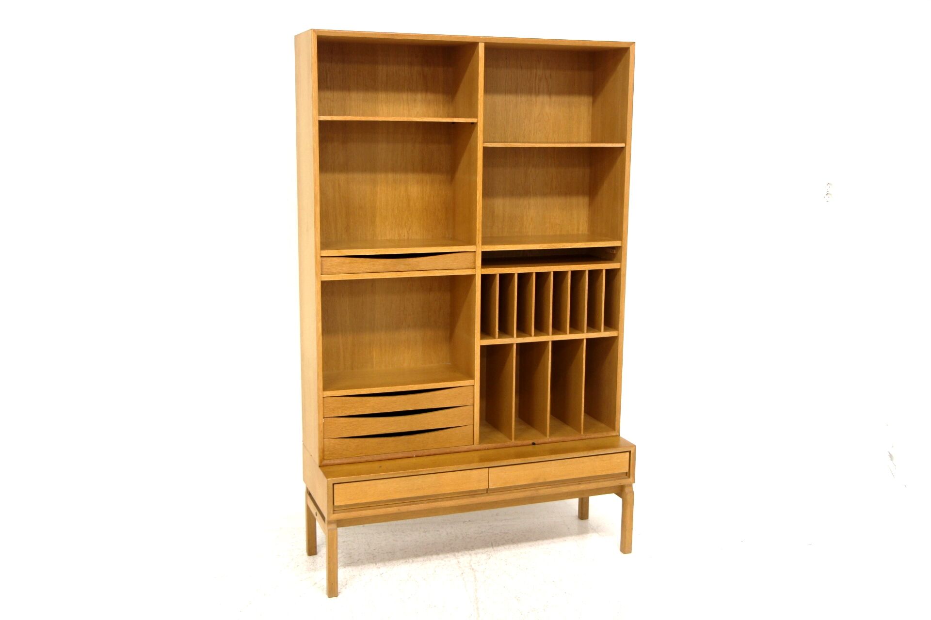 Oak library, Marian Grabinski, Möbel-Ikea, sweden, 1960